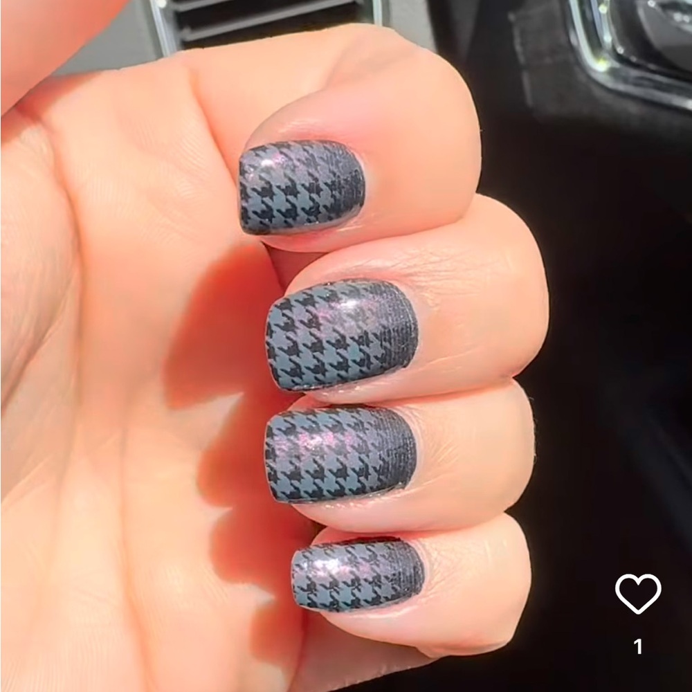 *Exclusive* Color Street: TGI Fab | Houndstooth Black Gray Blue Ombre Fall - Picture 9 of 15